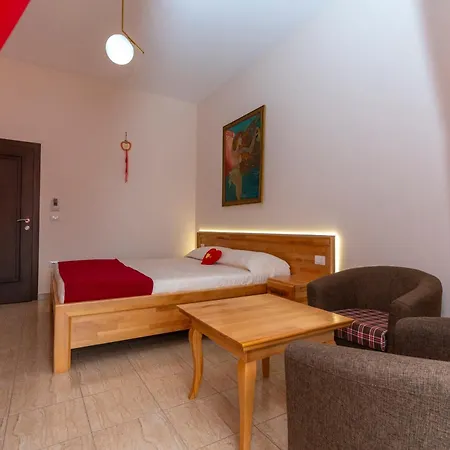 Hotel Albania *