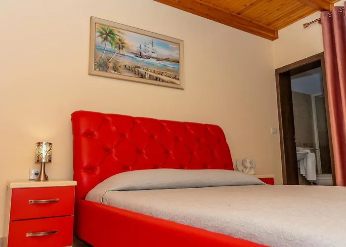 Albania Szálloda *