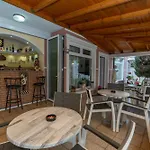 Albania Hotel *