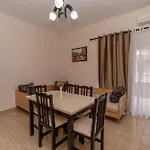 Albania Hotel *