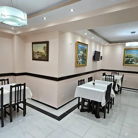 Hotel Albania *