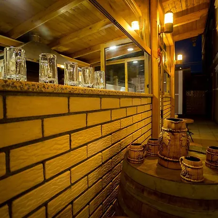 Hotel Albania *