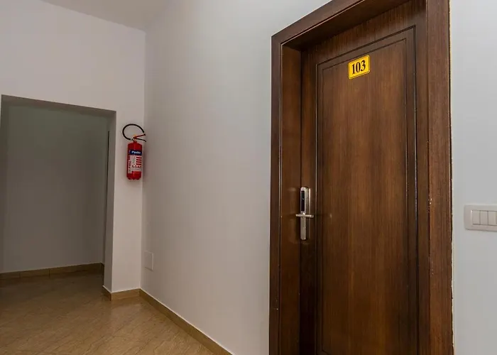 Hotel Albania